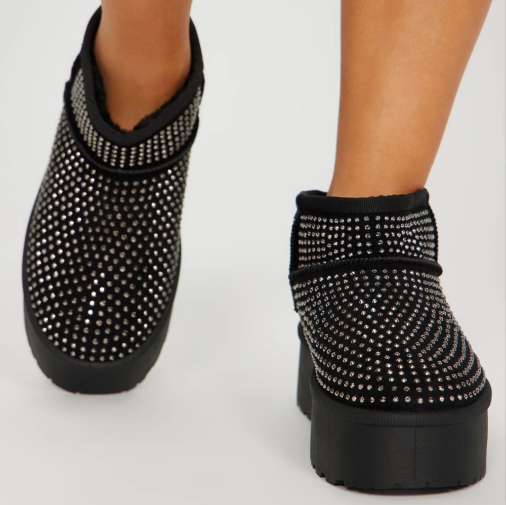 Flat Ankle Cut Short Booties
